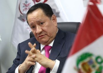 Jurado electoral de Perú en crisis interna por maniobra de uno de sus magistrados