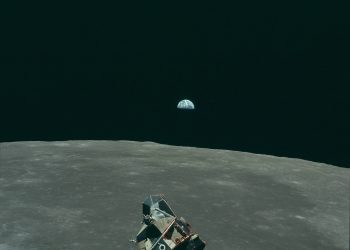 Blue Origin SpaceX luna