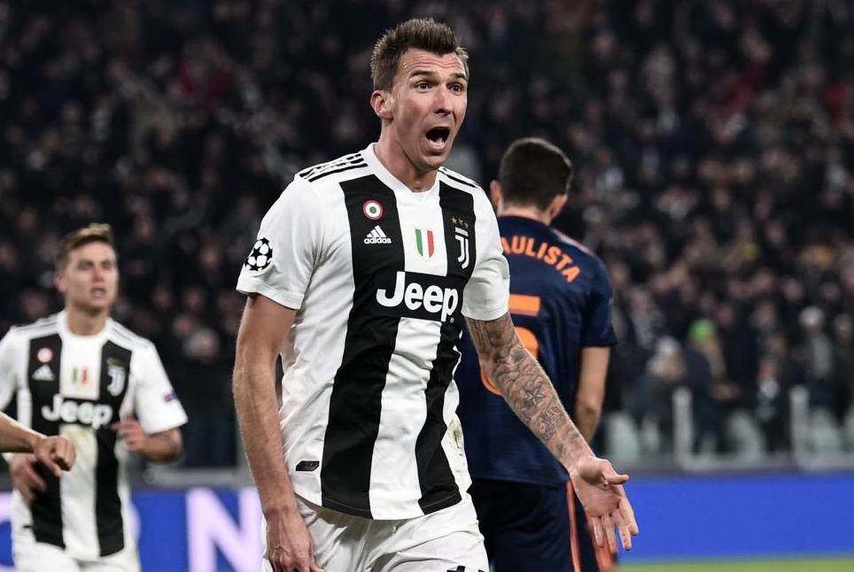 El goleador croata Mario Mandzukic se retira del fútbol