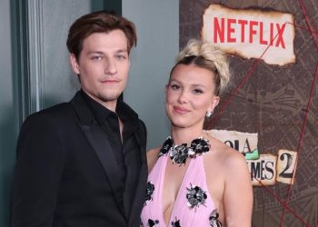 Millie Brown se compromete