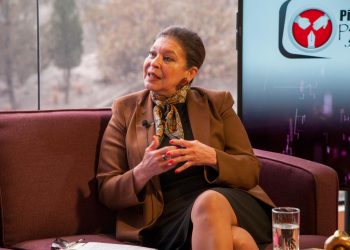 Embajadora mexicana dice que solicitó protección a la Cancillería de Karen Longaric en 2019 y solo recibió hostigamiento