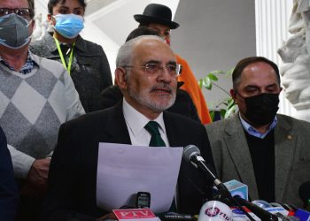 Carlos Mesa cuestiona los 10 meses de Arce, ‘sin planes ni coherencia, ni diálogo’