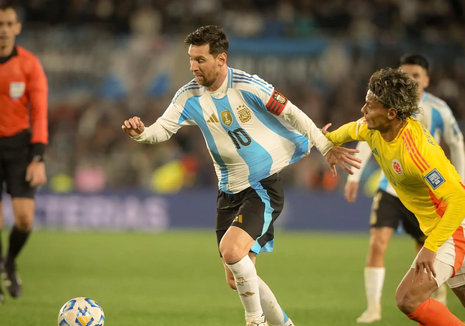 Messi admite que quiere jugar el Mundial pero decidirá en 2026