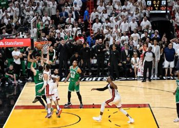 Celtics ganan sobre la bocina en Miami y buscarán el milagro en el séptimo partido