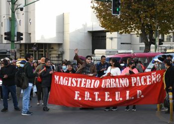 Padres conminan al diálogo, el magisterio urbano retoma las movilizaciones