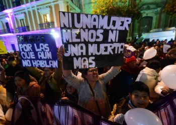 La Defensoría exhorta a cambios estructurales para garantizar derechos de las mujeres