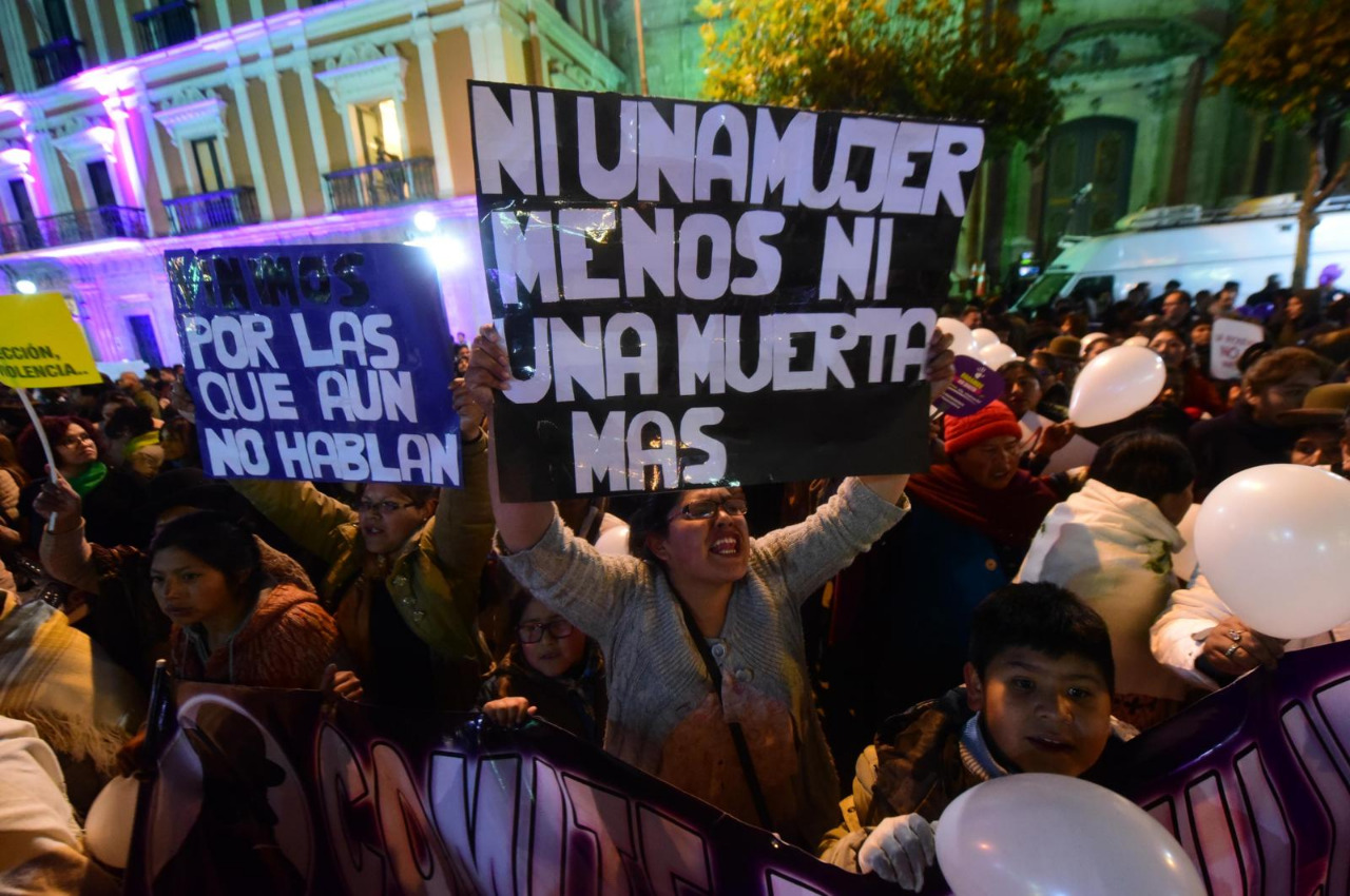 La Defensoría exhorta a cambios estructurales para garantizar derechos de las mujeres
