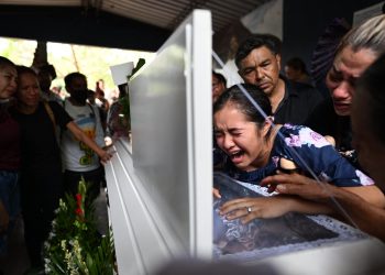Emotivo funeral de madre que salvó a su hija de estampida en El Salvador