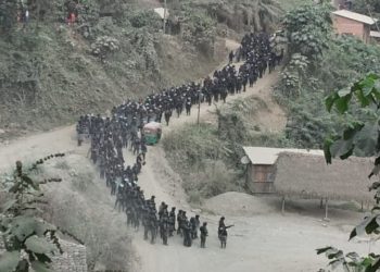 La Defensoría registra 14 policías heridos y un coronel retenido en Mapiri