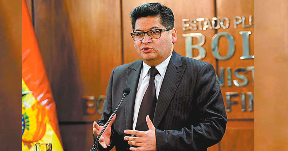El ministro de Economía y Finanzas Públicas, Marcelo Montenegro, ayer en conferencia.