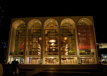La ópera de Nueva York inaugura temporada post COVID-19