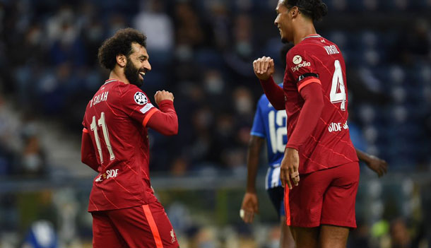 El Liverpool golea al Oporto y manda en el grupo B de la Champions