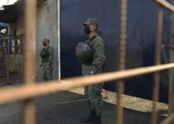Ecuador envía a 3.600 militares y policías a ‘garantizar seguridad’ en cárceles