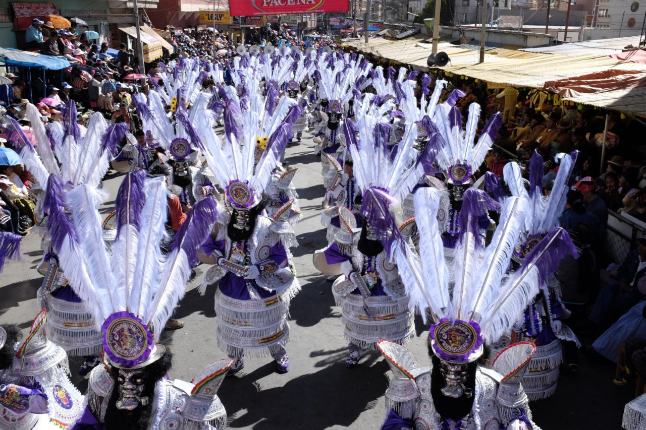 Senador Rodríguez recuerda que la Unesco reconoció las danzas folklóricas bolivianas