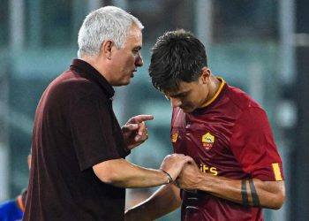 Mourinho confirma que Dybala está para jugar «20 o 30 minutos»