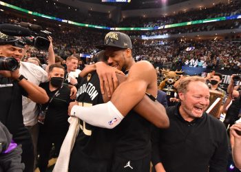 Milwaukee Bucks vence a los Phoenix Suns y logra su primer título de NBA desde 1971