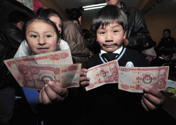 Más de 283.00 estudiantes de El Alto se beneficiarán con el bono del desayuno escolar