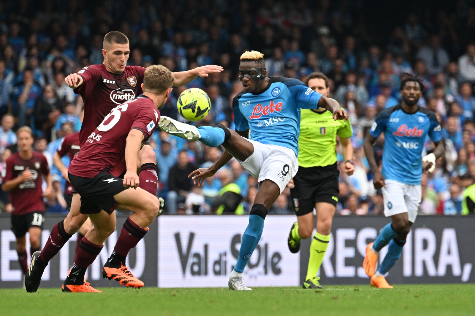 Nápoles empata con la Salernitana y el ‘Scudetto’ tendrá que esperar