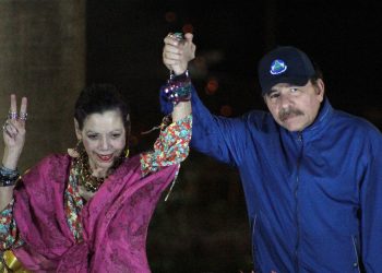 Nicaragüenses votan en comicios que aferran a Ortega en el poder