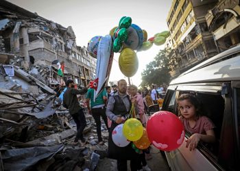 Frágil tregua entre Hamás e Israel tras alto el fuego y pese a choques en Jerusalén