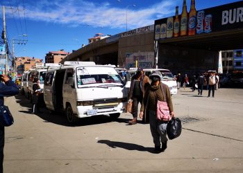 Preocupación por los pasajes en El Alto; choferes buscan reuniones, los vecinos están en emergencia