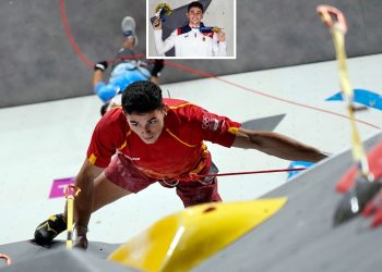 Alberto Ginés entra en la historia con el primer oro olímpico en escalada