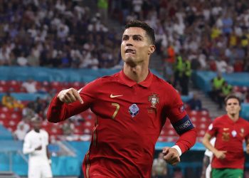 Francia, como primera de grupo, y Portugal van a octavos de Eurocopa tras empatar 2-2