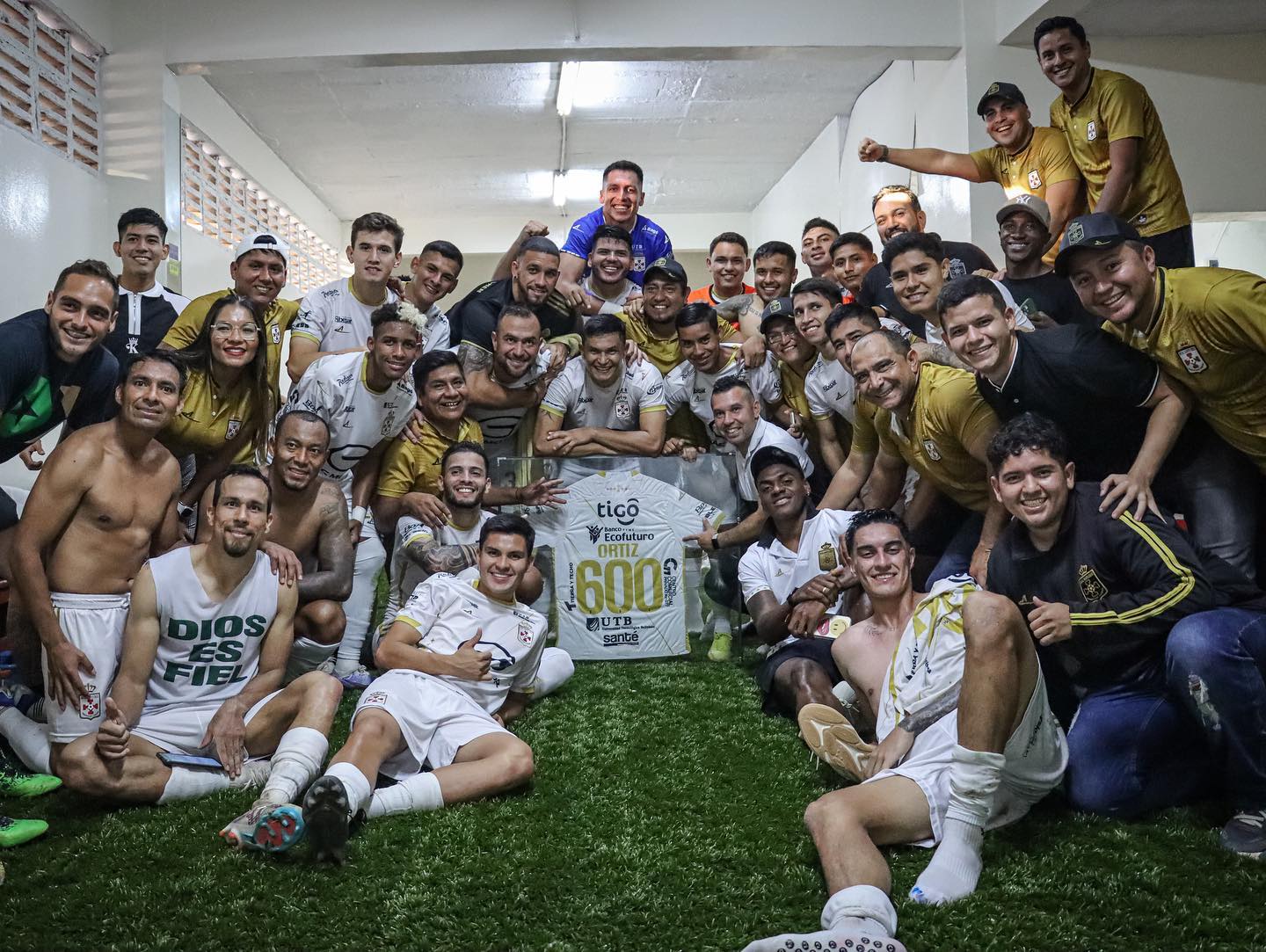 Real Santa Cruz gana a Nacional Potosí y trepa al tercer lugar