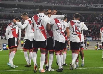 River busca ampliar su ventaja en ruta hacia el título en Argentina