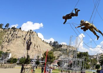 El cadete que fue sedado despertó y reconoció a su padre