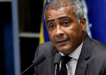 El exastro Romario es operado de la vesícula en Rio de Janeiro