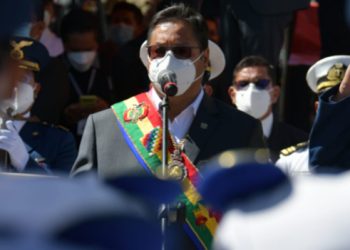 Arce dice que ‘malos militares’ intentaron enlodar a las FFAA en 2019 y llama a ésta a iniciar una ‘nueva época’