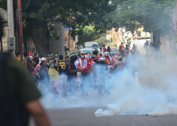 Gremiales y cívicos definen seguir con el paro en Santa Cruz, hubo enfrentamientos en Potosí y Tarija