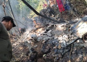 Una avioneta de la FAB se precipita a tierra en Pando y seis personas pierden la vida