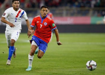 Chile le gana 2-0 a Paraguay y toma oxígeno en clasificatoria sudamericana