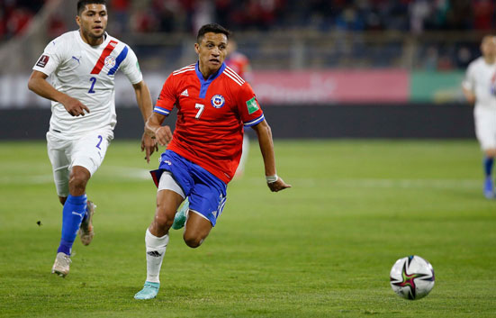 Chile le gana 2-0 a Paraguay y toma oxígeno en clasificatoria sudamericana