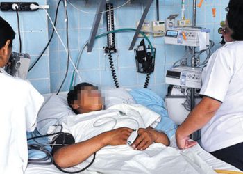 Auza asegura que más del 90% de pacientes COVID-19 en terapia intensiva no se hizo vacunar