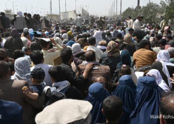 Afganos se apresuran a huir de los talibanes a días del fin de las evacuaciones