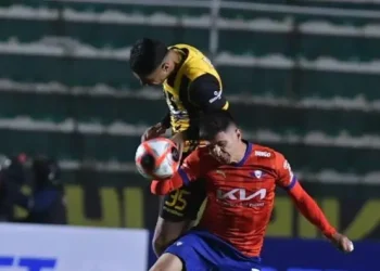 Otra vez al final, The Strongest se queda con empate sabor a derrota