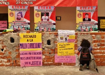 Magisterio urbano aumenta la presión con un tapiado de sus dirigentes