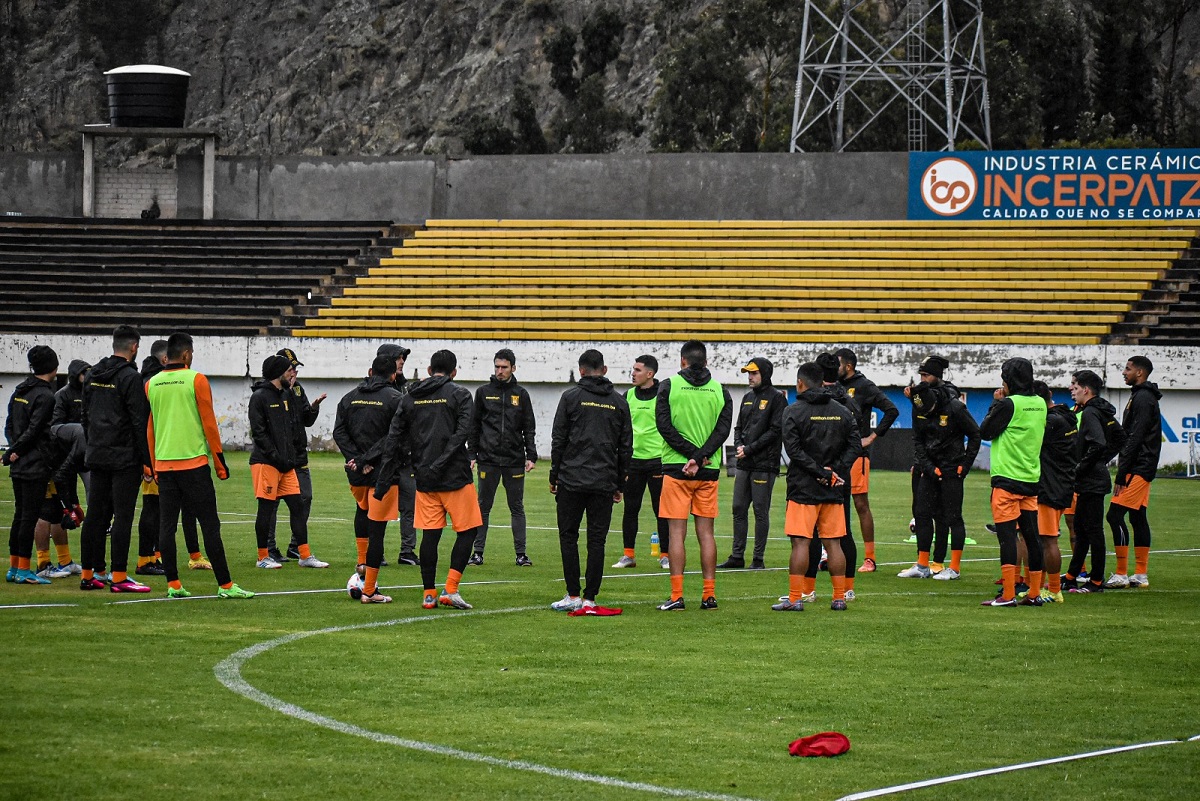 En The Strongest preocupa comenzar ‘casi’ de cero por la salida de Rescalvo