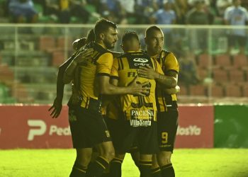 The Strongest se impuso por 3-1 a Blooming en el estadio Tahuichi