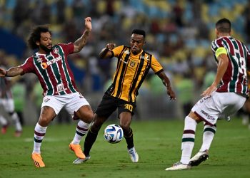 The Strongest pierde 0-1 ante Fluminense, pero deja una buena imagen