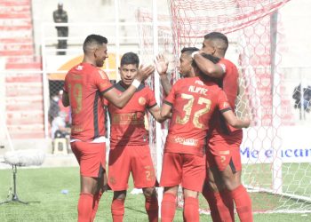 Always Ready pierde 1-2 en casa ante Universitario de Vinto