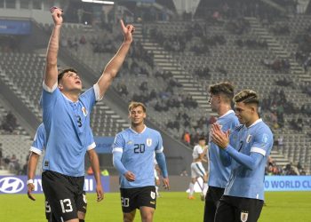 Corea del Sur da el golpe contra Francia y Uruguay golea en su debut en el Mundial Sub-20