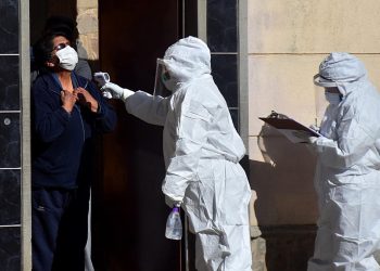 Comienza la vacunación casa por casa en El Alto