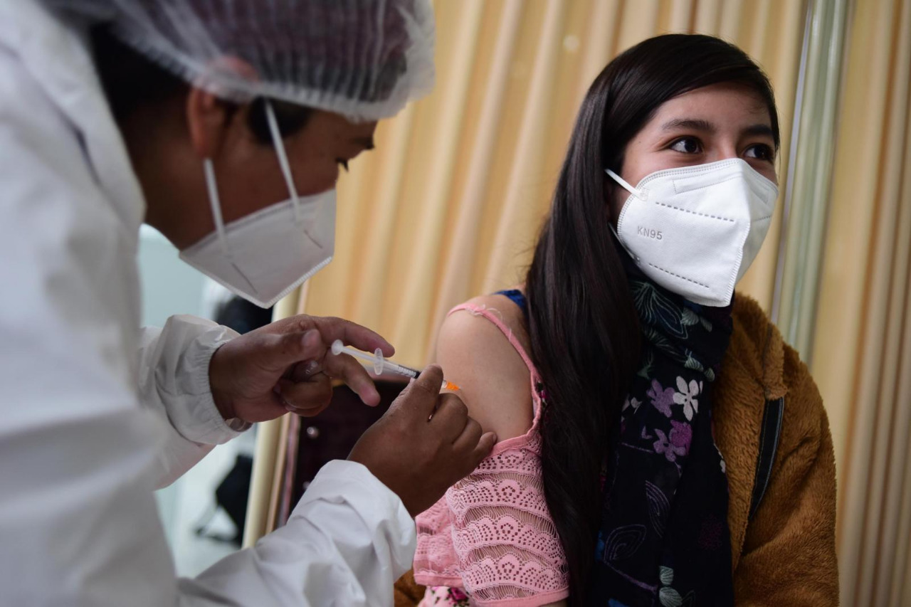 Salud garantiza 1,2 millones de vacunas para menores desde los 12 años