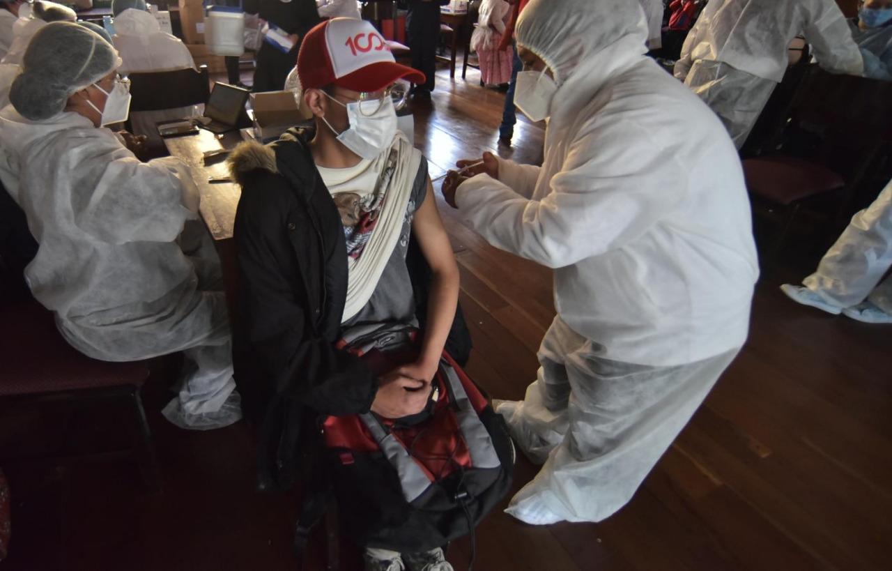 Se distribuirá más de 1,1 MM de vacunas Pfizer para menores, La Paz y Santa Cruz recibirán más de 200.000 cada uno