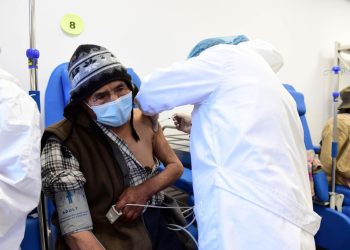 Salud confirma el ingreso a la tercera ola de la pandemia en La Paz, Santa Cruz y Cochabamba