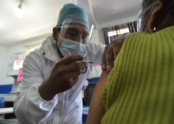 Conozca los puntos de vacunación, continúa el plan para mayores de 50 años